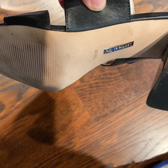 Louis et Cie heels black with modern heel worn once euc 7.5 from the RealReal - Picture 2 of 3